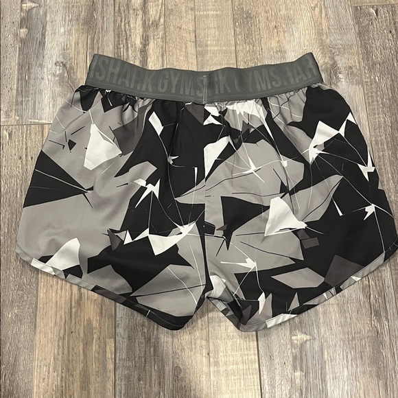 Gymshark Patterned Shorts - Picture 5 of 8